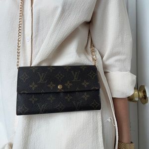 SOLD  ♡ Louis Vuitton Monogram Sarah Wallet Authentic